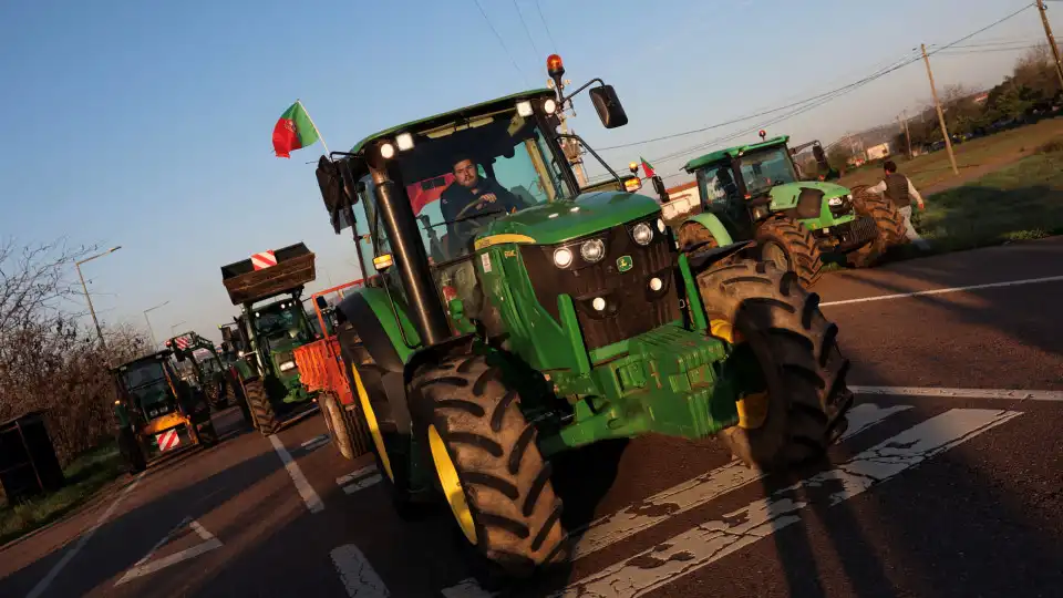 Agricultores ibéricos debatem futuro do setor até quinta-feira em Cáceres