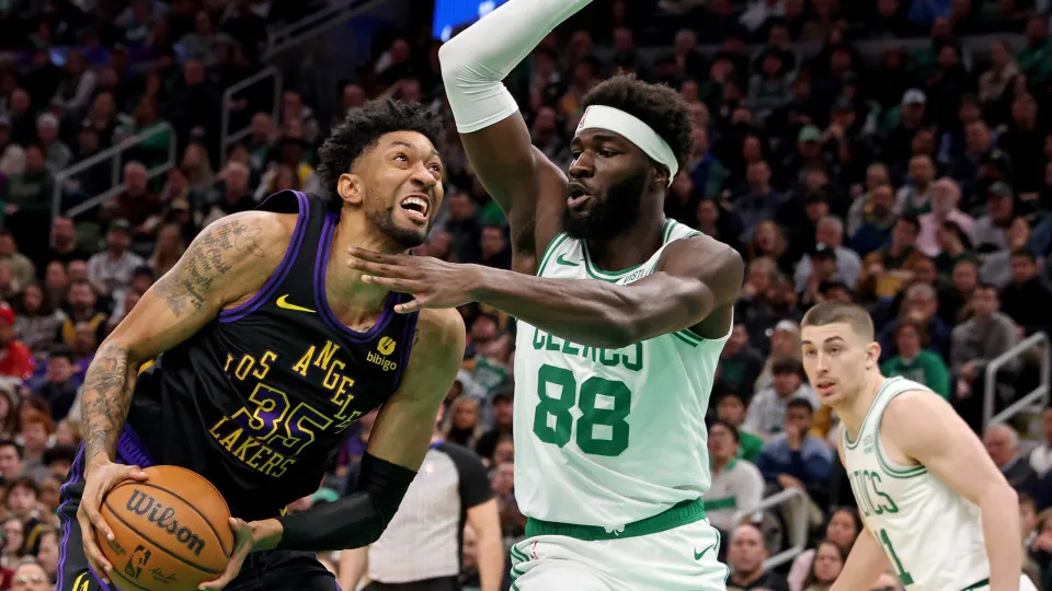 Neemias Queta deixou 'água na boca' dos Celtics durante a madrugada