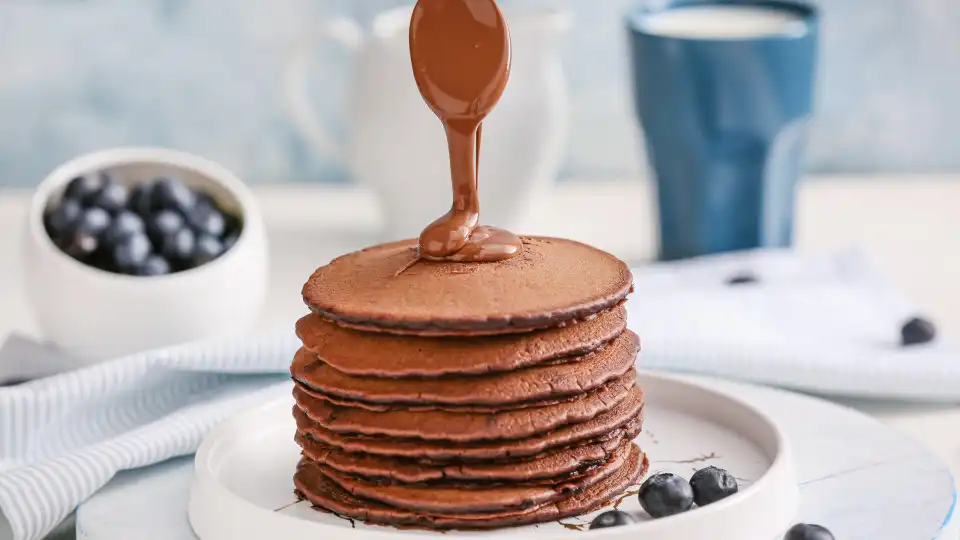 De dieta? Não faz mal! Pode comer estas panquecas 'fit' à vontade