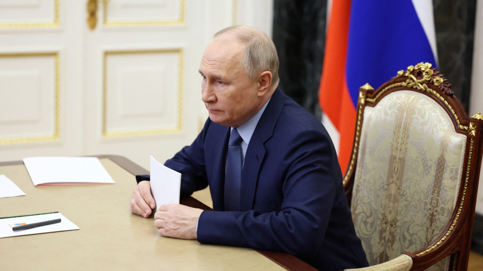 Putin pede avaliação "sem demoras" de danos das cheias na Rússia