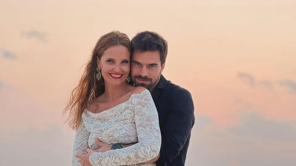 "Dias felizes". A (nova e) amorosa fotografia de Cristina Ferreira e João