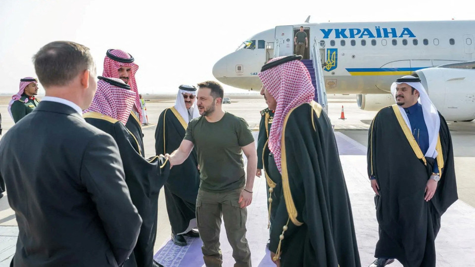 Zelensky discute mediação da troca de prisioneiros na Arábia Saudita