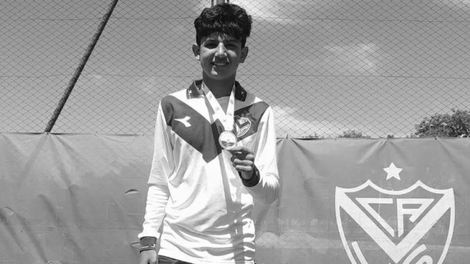 Futebolista do Vélez morre aos 14 anos, vítima de doença infecciosa