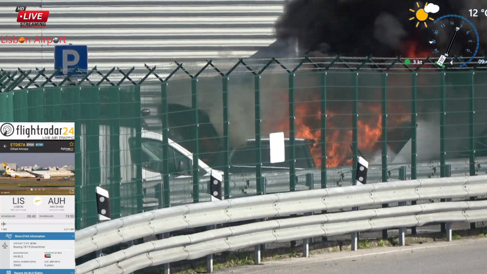 Carro arde no terminal de carga do Aeroporto de Lisboa