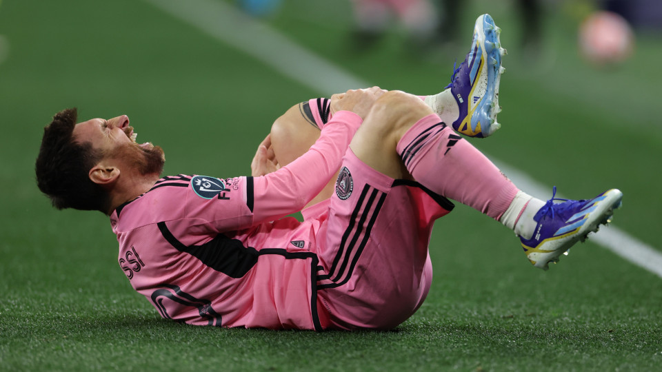 Messi lesiona-se (outra vez) e deixa Argentina em sobressalto
