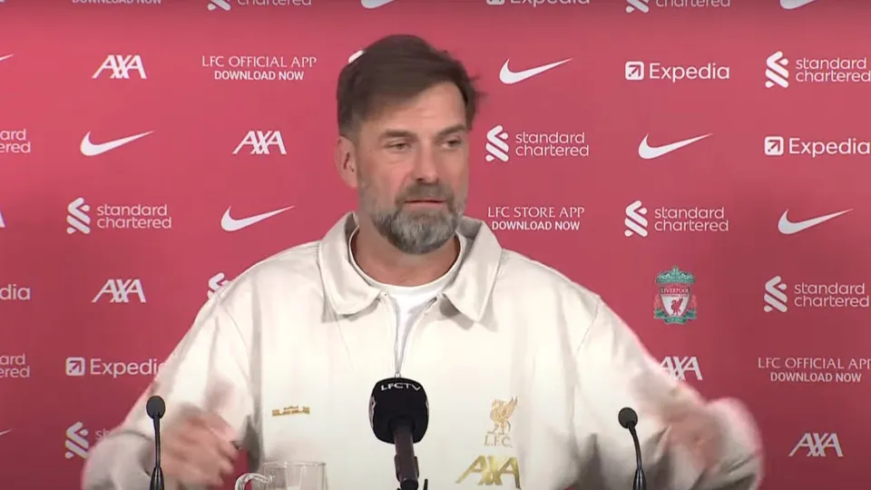 Klopp rende-se a Guardiola: "Eu não sou mau, mas ele é o melhor"