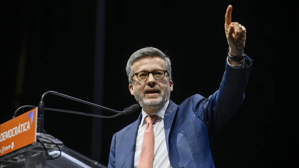 Portas e Bugalho juntam-se a Moedas em dia de campanha. "Nada está ganho"