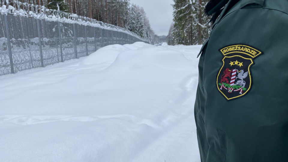 Letónia eleva estado de alerta na fronteira com Bielorrússia