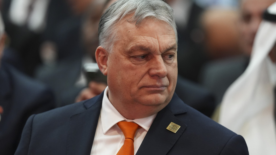 Orbán considera política de Bruxelas "um fracasso" e pede "novos líderes"
