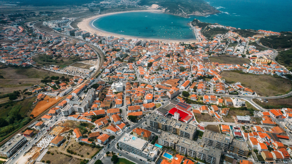 Queda de parapente provoca um ferido em São Martinho do Porto