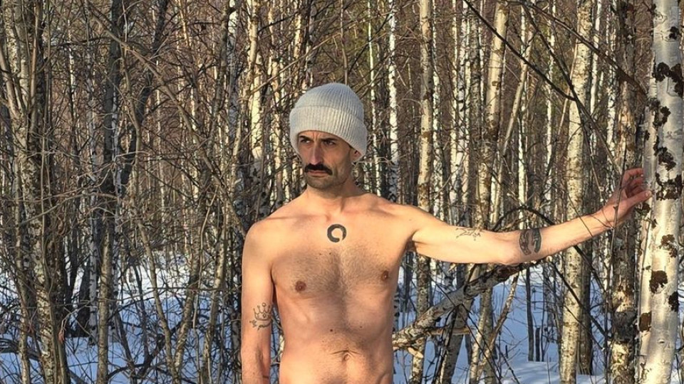 Na Suécia, António Raminhos posa de sunga no meio da neve