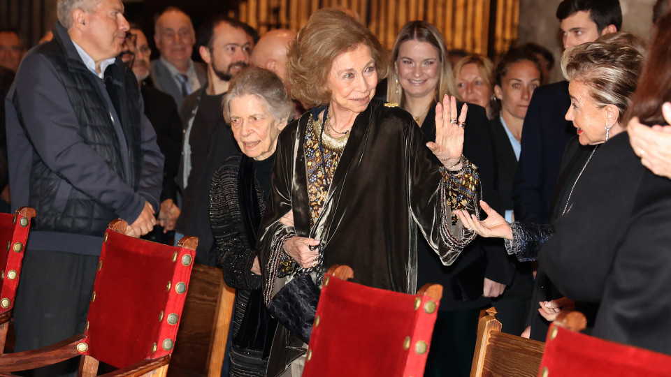 Rainha Sofía de Espanha cumpre 'tradição' com irmã em Palma de Maiorca