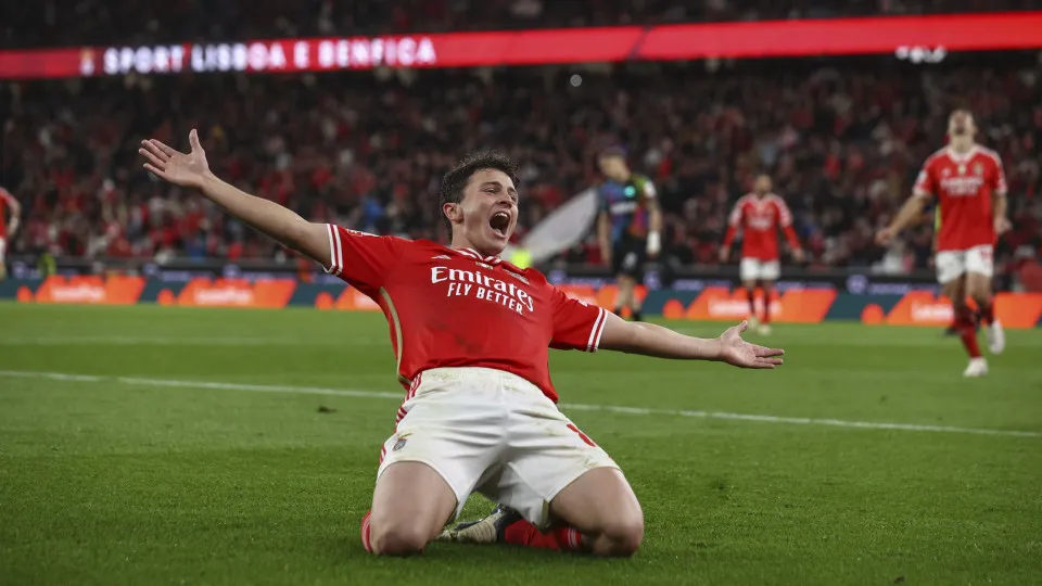 Notas do Benfica-Chaves: João Neves estragou a Páscoa de Hugo Souza