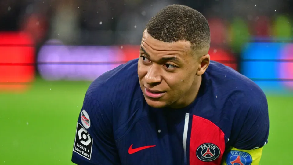 Ex-colega taxativo: "Era inevitável que Mbappé acabasse no Real Madrid"