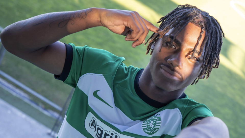 Oficial: Sporting 'amarra' jovem promessa que se inspira em Nuno Mendes