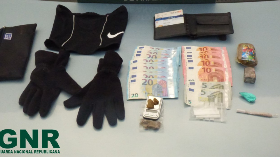 Quatro detidos por vários assaltos e tráfico de droga na região de Aveiro