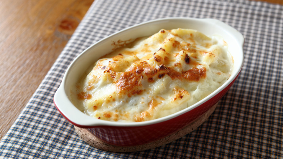 Uma massa gratinada com atum nunca falha. Veja a receita e delicie-se