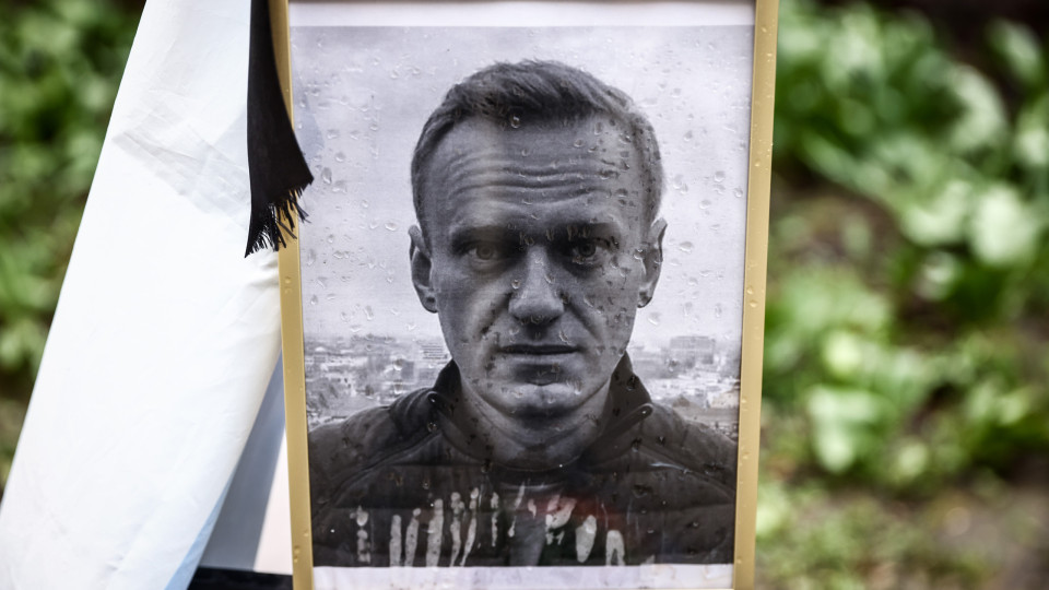 Serviços secretos dos EUA descartam ordem de Putin para matar Navalny
