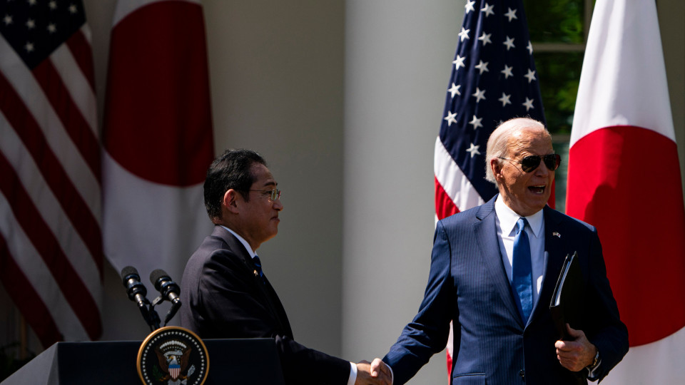 Biden anuncia cooperação espacial para levar astronauta japonês à Lua