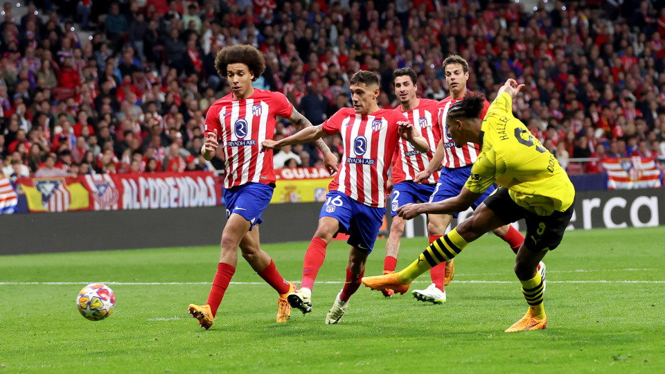 Haller deixa Atlético com sorriso 'tremido'. Dortmund ainda tem esperança