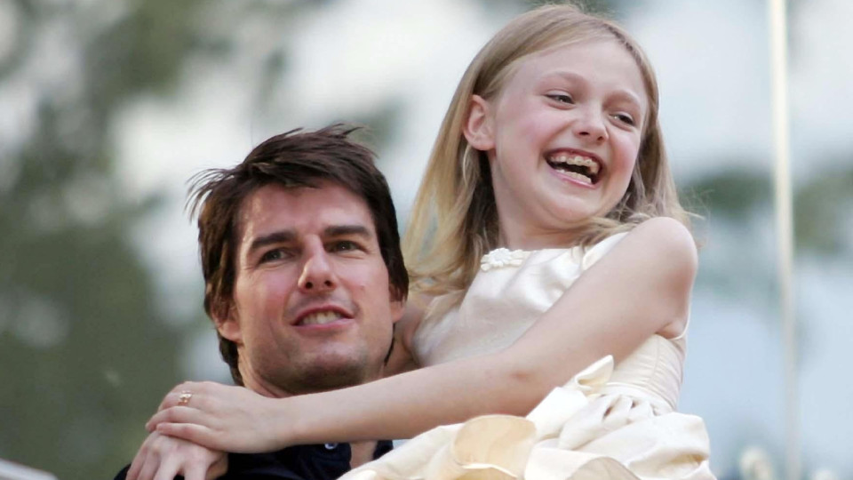 Foi Tom Cruise quem deu o primeiro telemóvel a Dakota Fanning