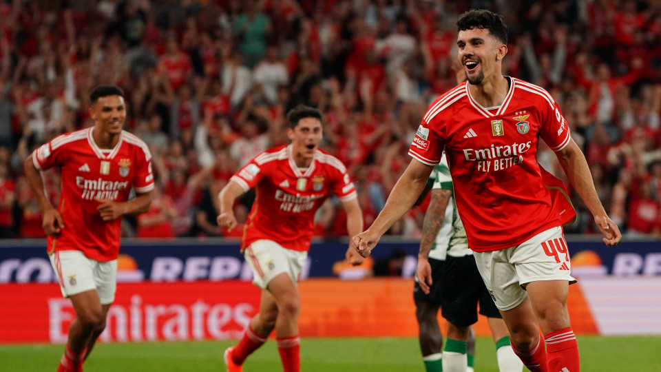 Segundas linhas 'respondem' a Schmidt e Benfica 'despacha' Moreirense 