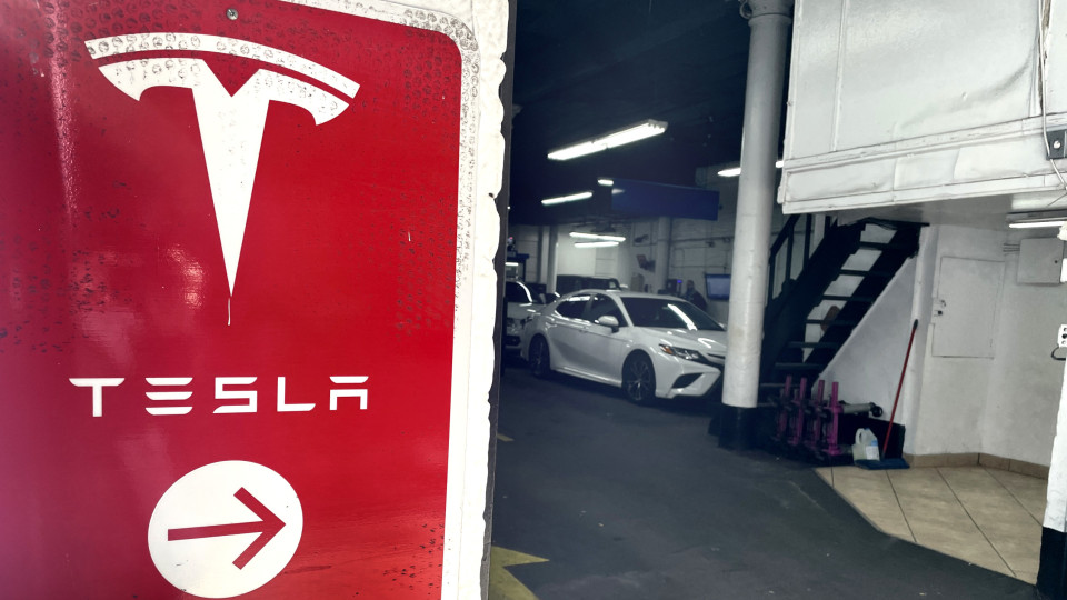 Qual é a degradação de uma bateria de um Tesla após 300.000 km?