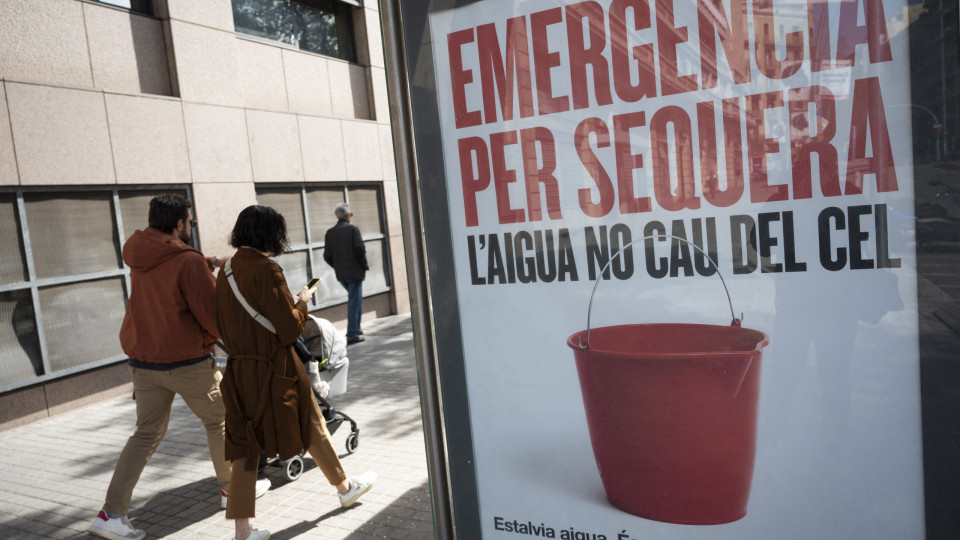 "Emergência". Catalunha poderá restringir uso de água a turistas