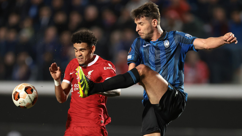 Diogo Jota não evita queda do Liverpool e Atalanta defronta Marseille