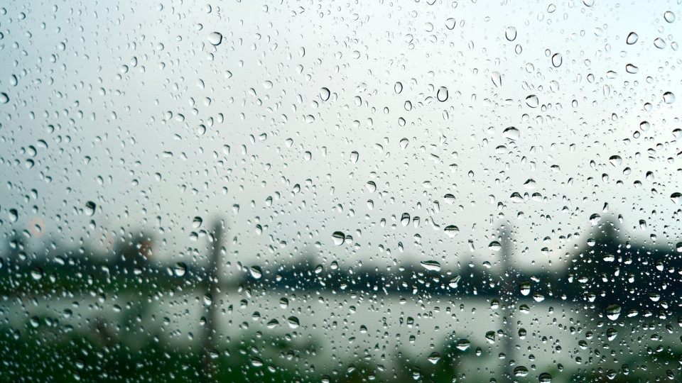 Chuva de regresso e descida de temperaturas. O que esperar desta semana?