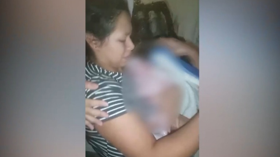 Grandmother delivers her own grandson on the street due to lack of ambulance in Brazil