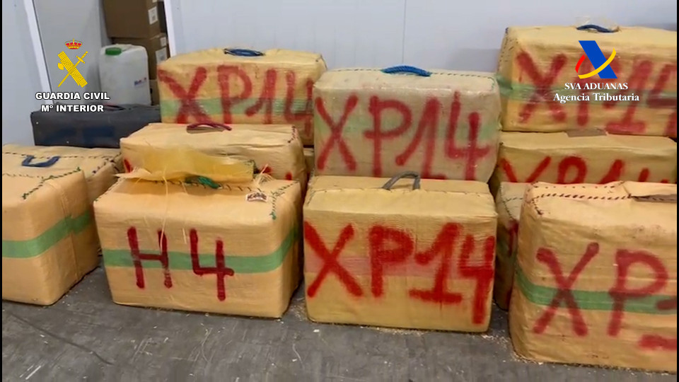 Encontradas 25 toneladas de haxixe em camião com melões em Espanha