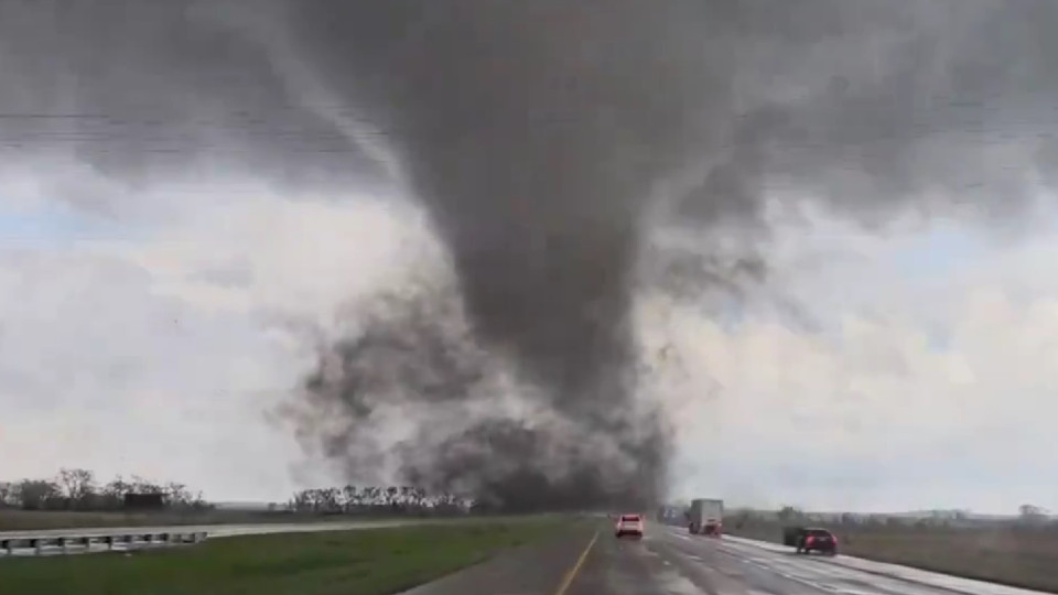 Video. Tornadoes, 'giant' hail and winds of almost 100 km/h in Nebraska
