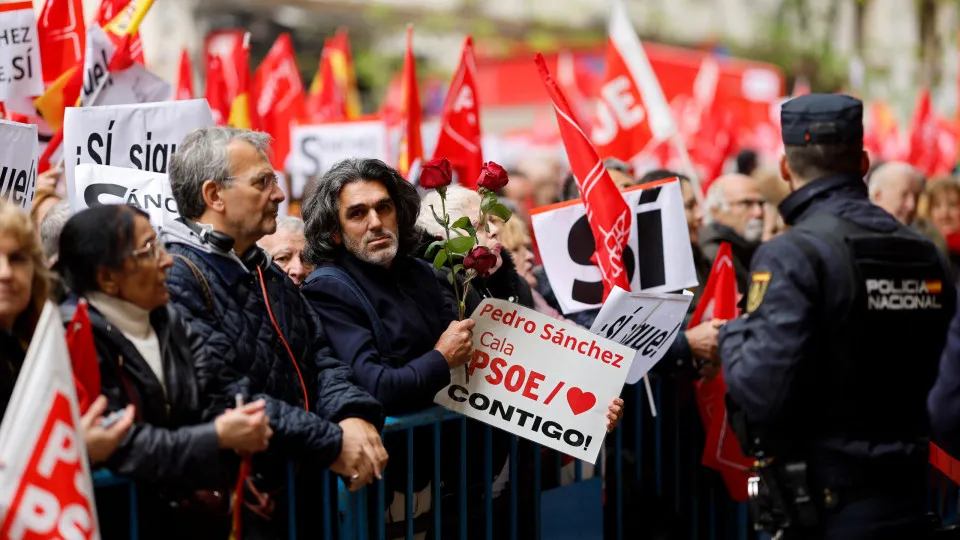 Manifestação apoio a Pedro Sánchez, PSOE, Espanha,