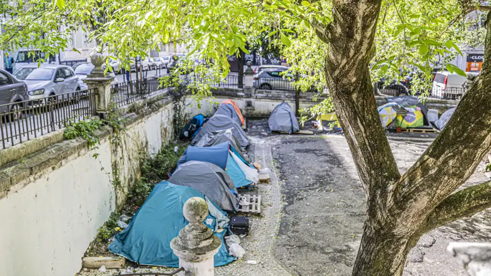 Câmara de Lisboa diz que realojamento de sem-abrigo dos Anjos foi "digno"