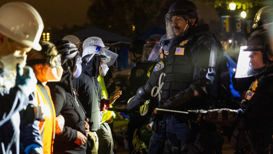 Pelo menos dois mil detidos em protestos nas universidades dos EUA