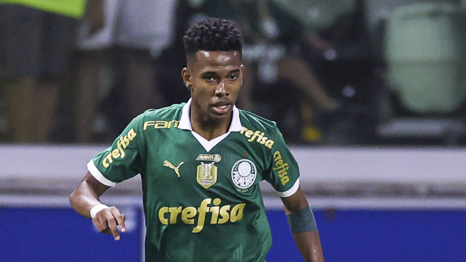 Oficial: Chelsea paga fortuna pela 'pérola' de Abel no Palmeiras