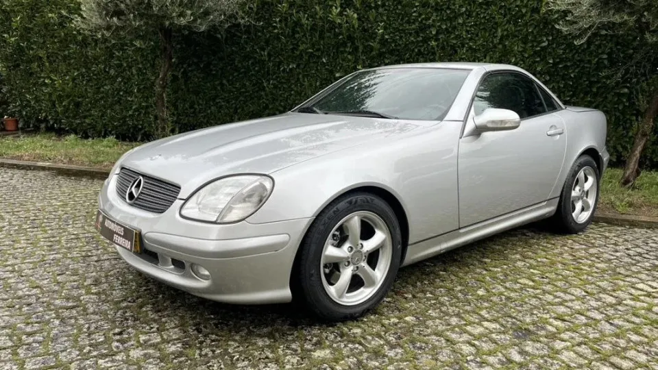 Encontrámos um Mercedes-Benz SLK com 23 anos e apenas 1.000 km