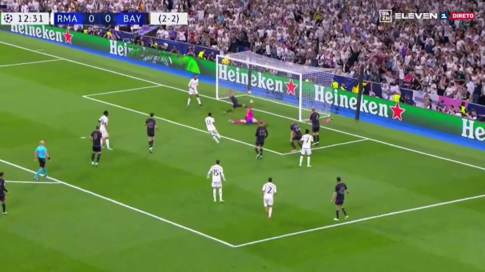 Neuer, poste, Neuer. O lance madrugador (frenético) do Real Madrid-Bayern