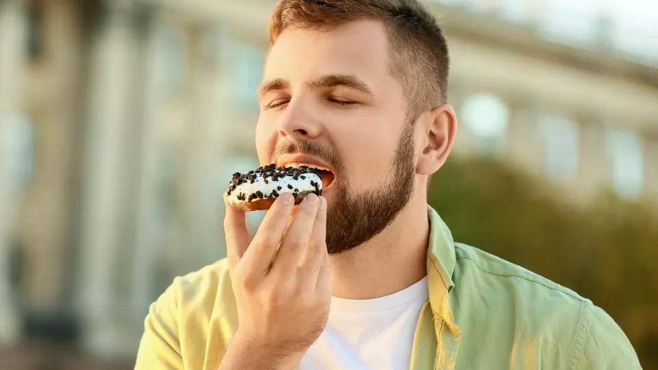 Dicas simples para comer menos açúcar (e perder a gordura abdominal)