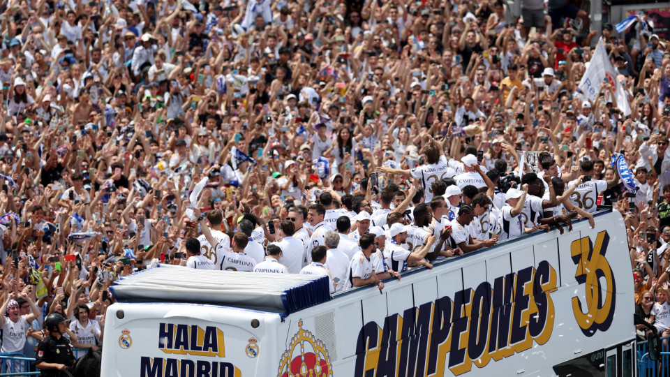 Enchente em Madrid: As melhores imagens do desfile de campeão do Real 