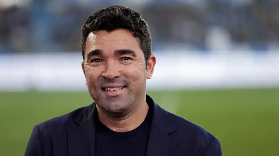 Deco revela por que é que o Barcelona preferiu Dani Olmo a Nico Williams