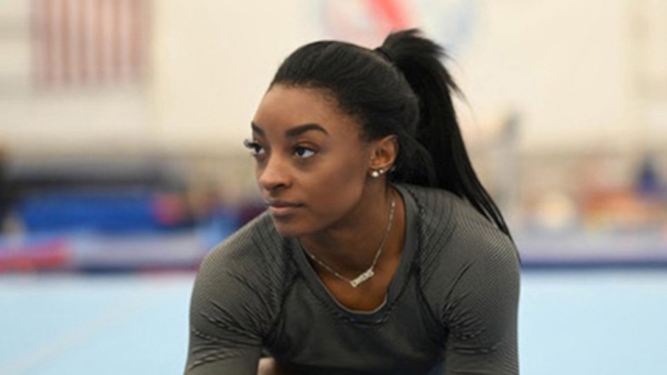 Simone Biles confessa que já pensa na maternidade 