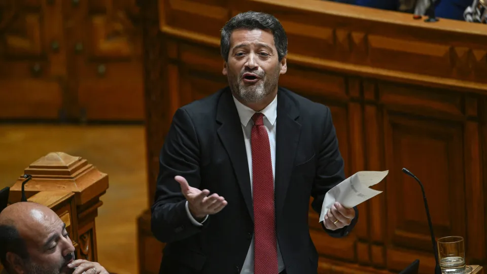 Caso no gabinete de Ventura divide: “Inconcebível” ou “milagres cénicos”? Caso no gabinete de Ventura divide: “Inconcebível” ou “milagres cénicos”?