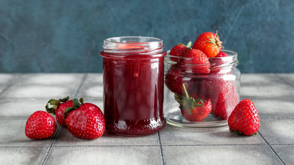 Making strawberry compote? It's even simpler than many people think