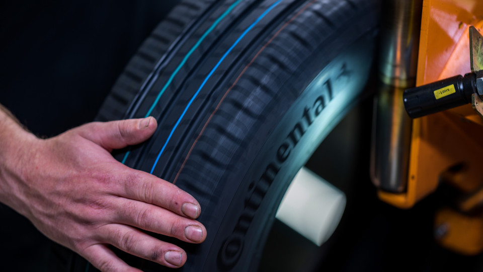 Fábrica portuguesa da Continental já produz pneus sem poluir