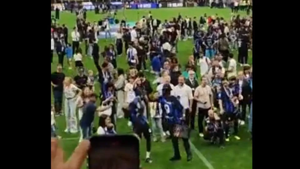 Marcus Thuram vibrou com provocação à Juventus e levou 'calduço' do pai