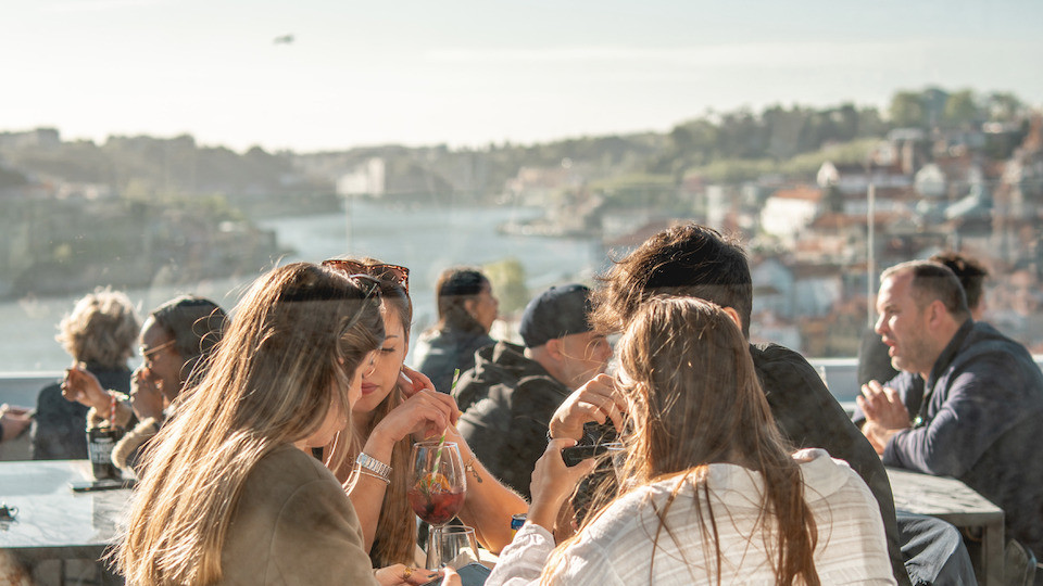 Gaia. Esplanada Jardim do Morro reabriu as portas e tem novidades