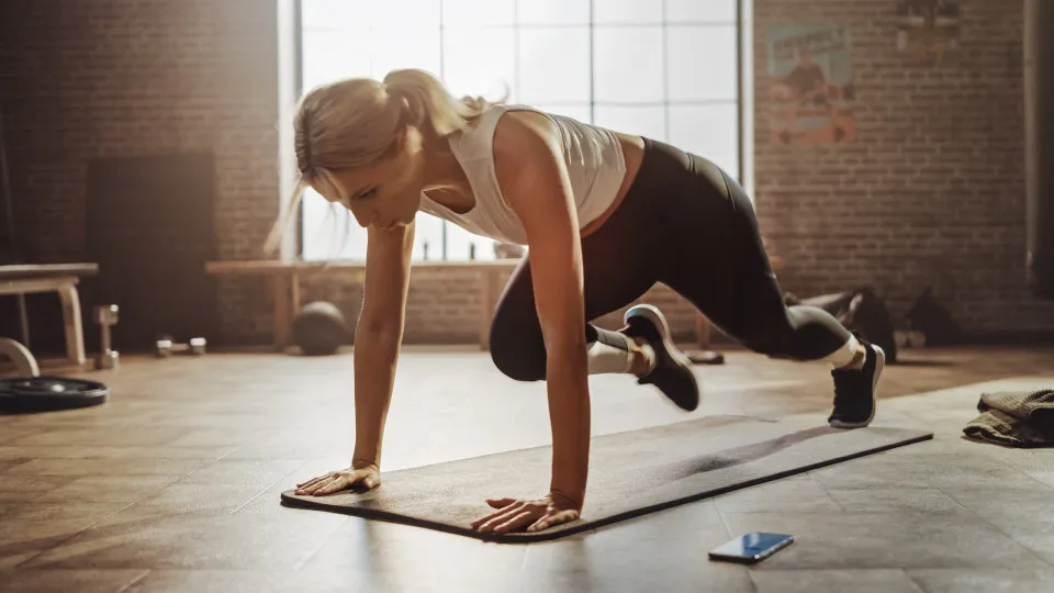 Os seus braços vão agradecer que pratique estes exercícios