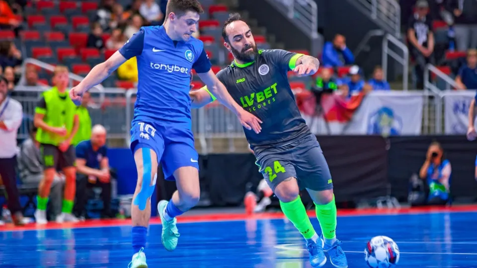 Ricardinho sagra-se campeão da Letónia em futsal, com treinador luso
